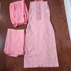 Pink Embroidered Khameez Set With Straight Pants And Dupatta XS